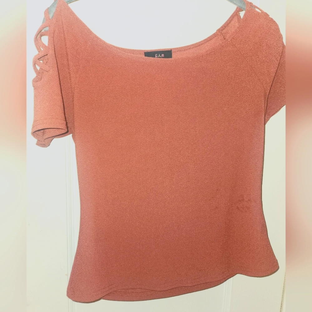 **Medium Burnt Orange Top